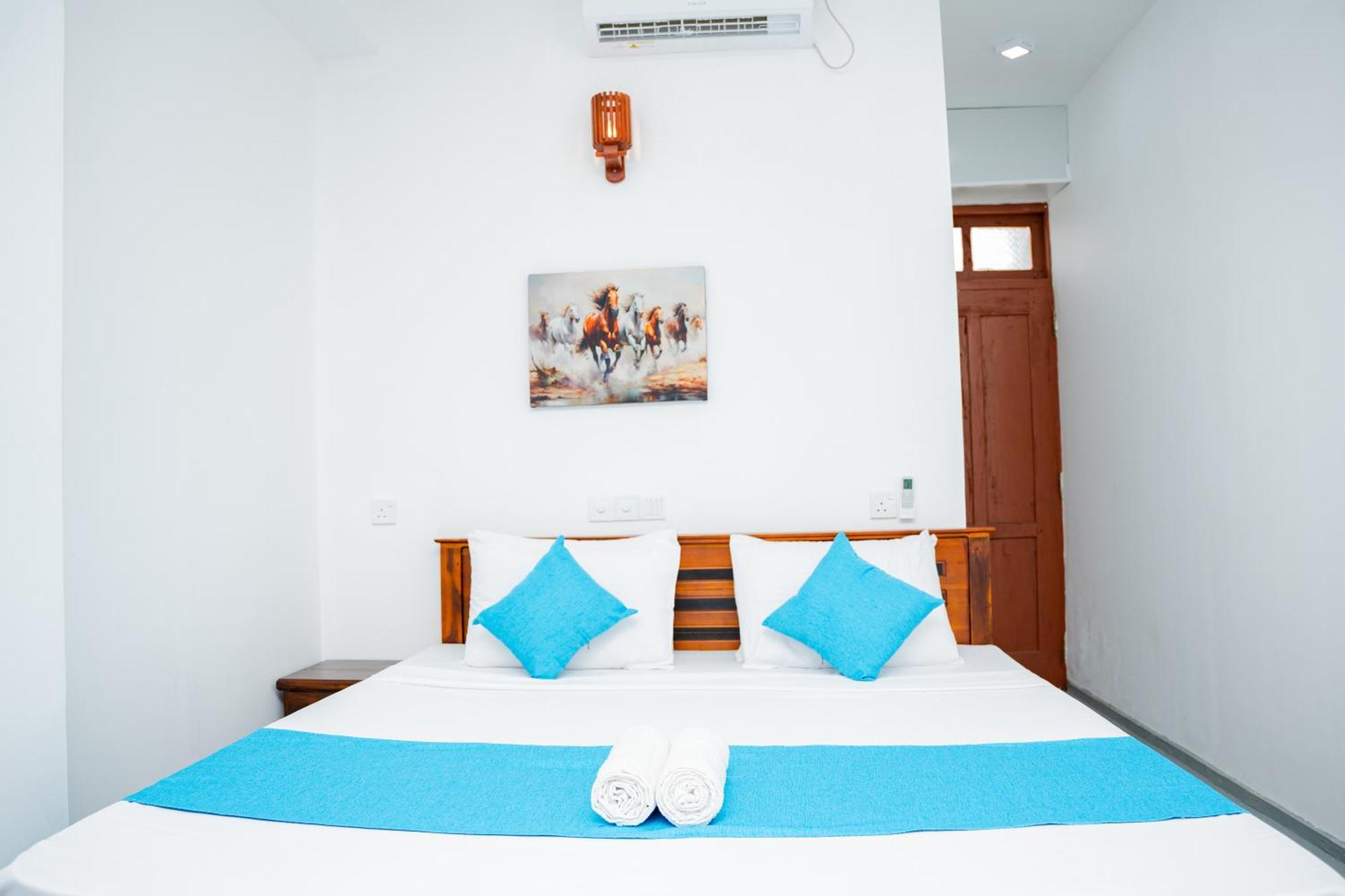 Regal Heights Hotel Weligama Ngoại thất bức ảnh